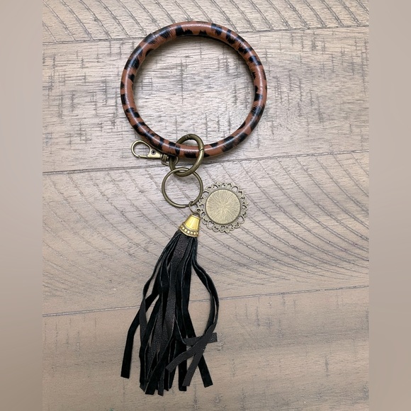 Wristlet Keyring - Picture 2 of 2